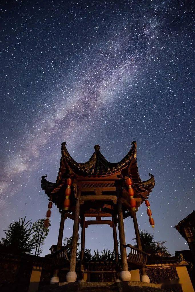 破碎的雕像